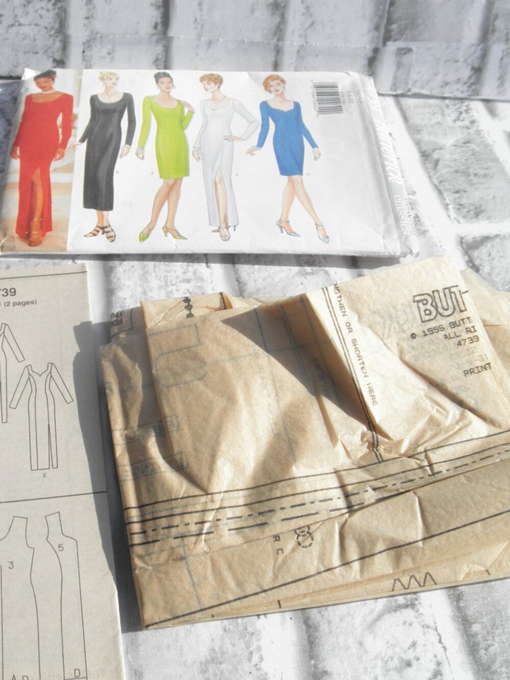 #4739 BUTTERICK UNCUT SEWING PATTERN MISSES DRESS (SIZE 6-8-10)